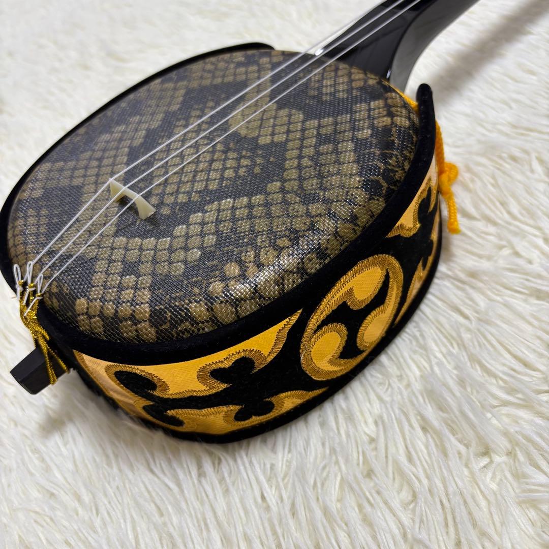 美品　沖縄三線 蛇皮　合皮　工四合 初心者 入門者 ソフトケース付　付属品多数