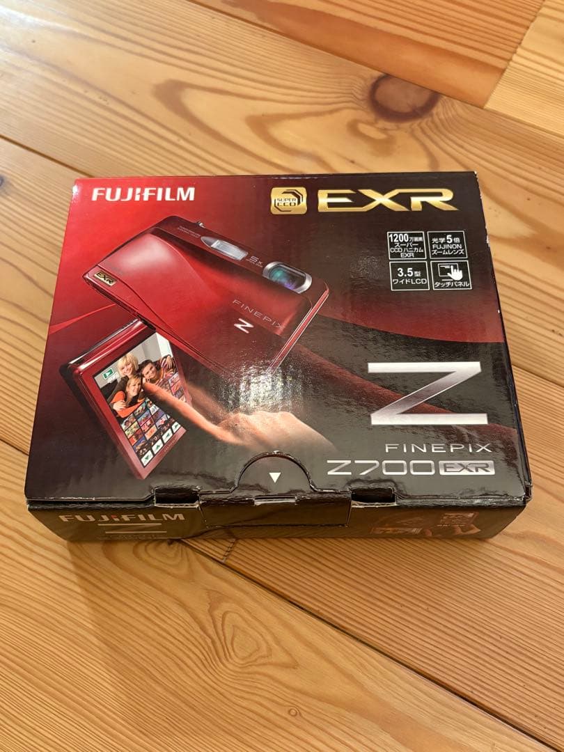 富士フイルム FinePix Z700EXR レッド