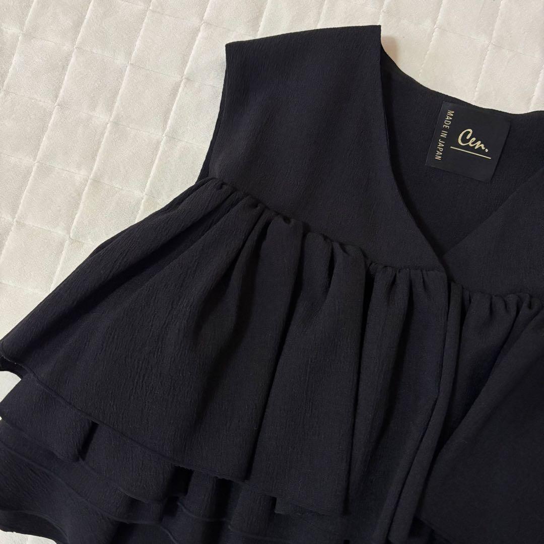 試着のみ！大人気　完売品！cen.ティアードフリルベスト　ブラック