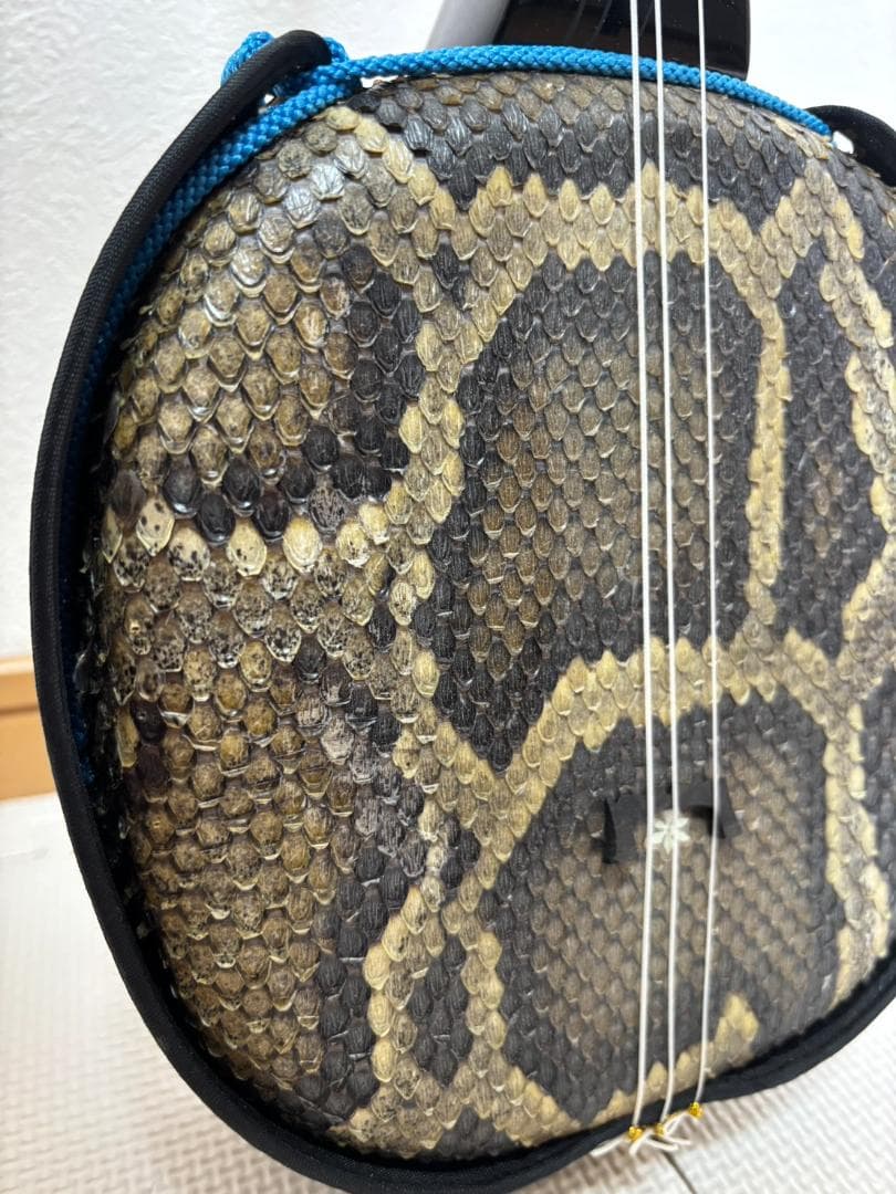 沖縄三線 初心者フルセット（チューナー付き）