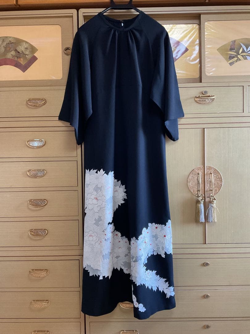 着物リメイクワンピース　　黒留袖からロングワンピース