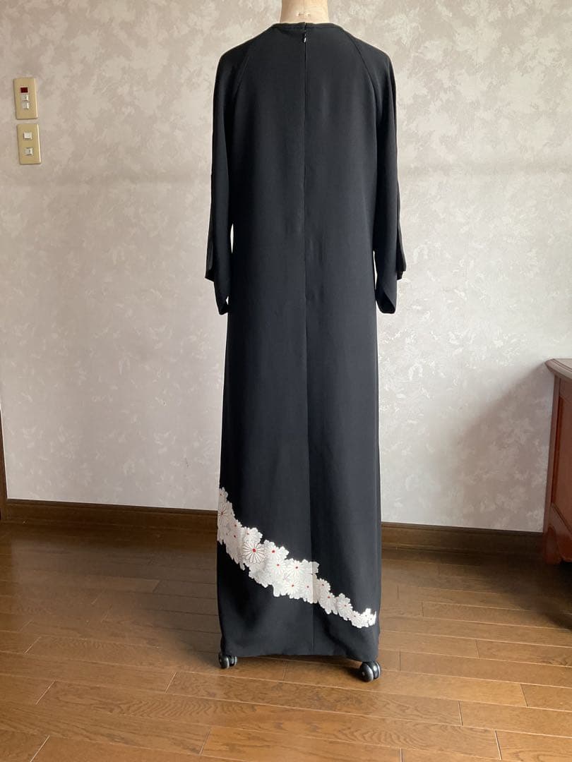 着物リメイクワンピース　　黒留袖からロングワンピース