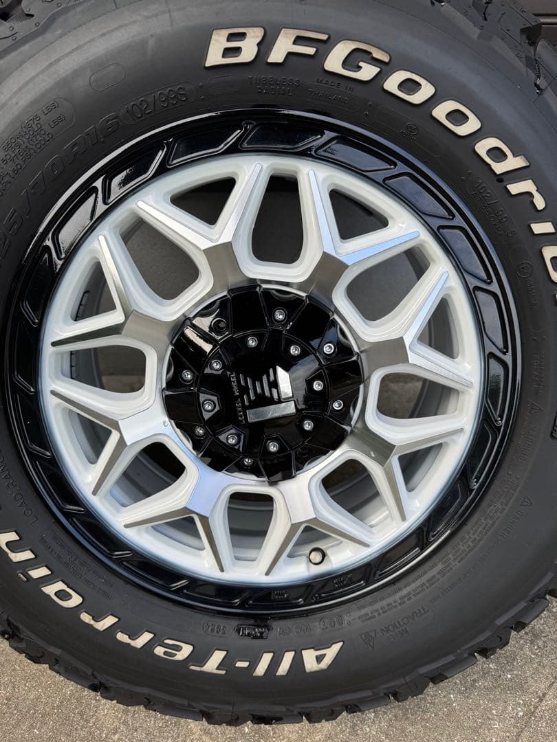 BFGoodrich LT225/70R16 タイヤホイールセット