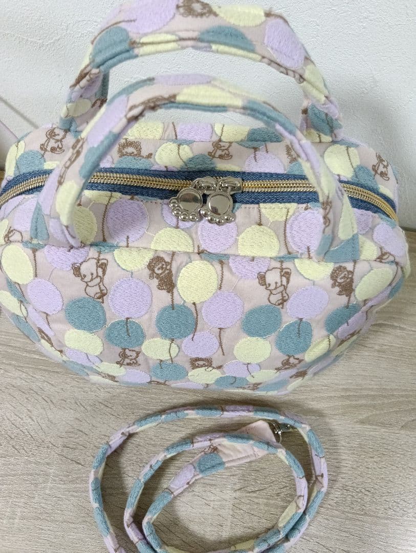 ふっくら食パンみたいなボストンバッグyukiemonバルーンランド刺繍生地