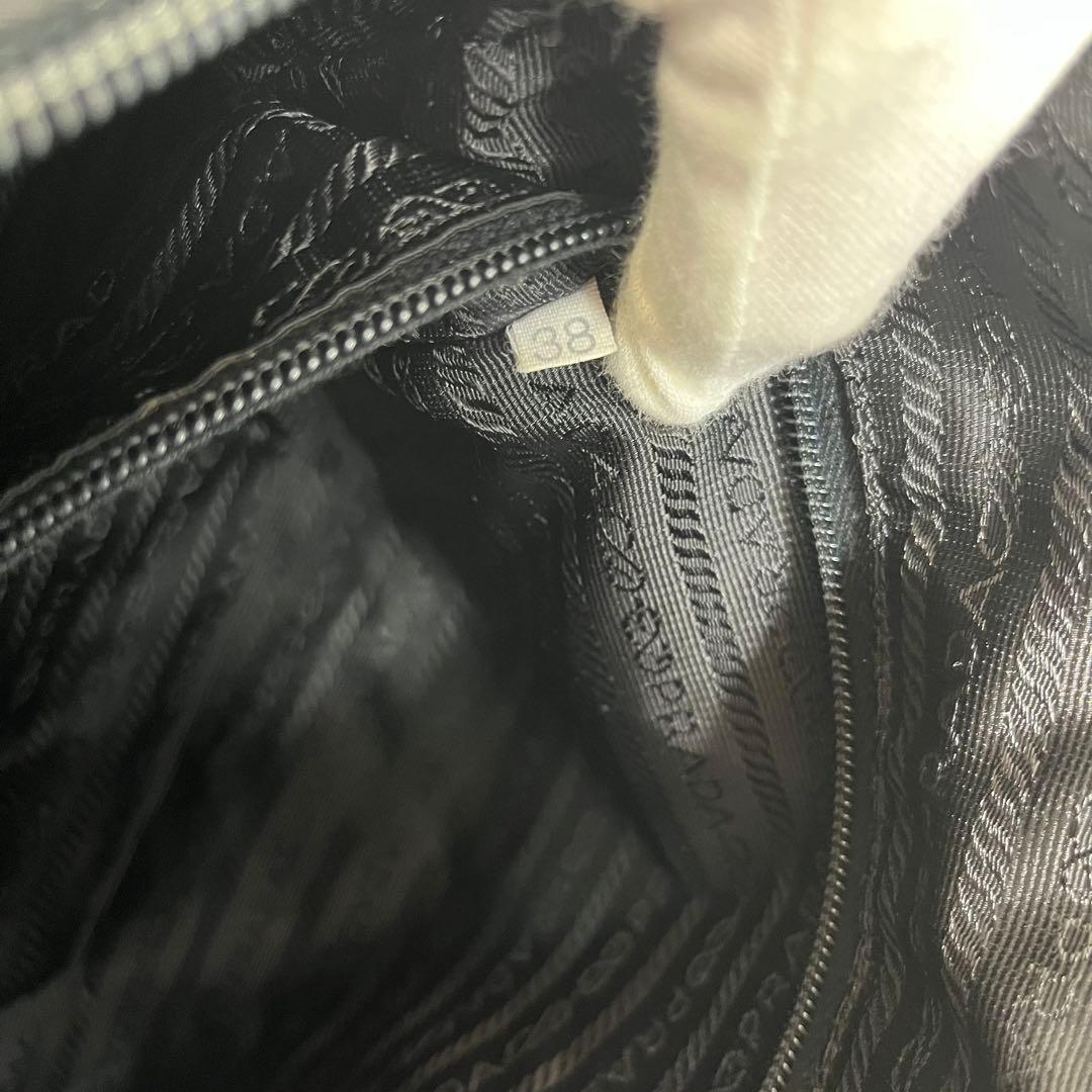 ✨美品✨希少サイズ✨PRADA　カメラバッグ　ナイロン　三角ロゴ　ブラック