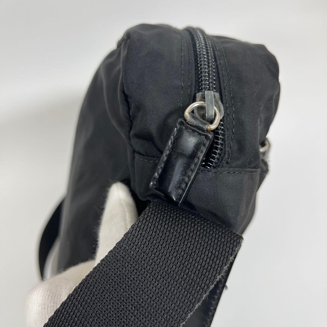✨美品✨希少サイズ✨PRADA　カメラバッグ　ナイロン　三角ロゴ　ブラック