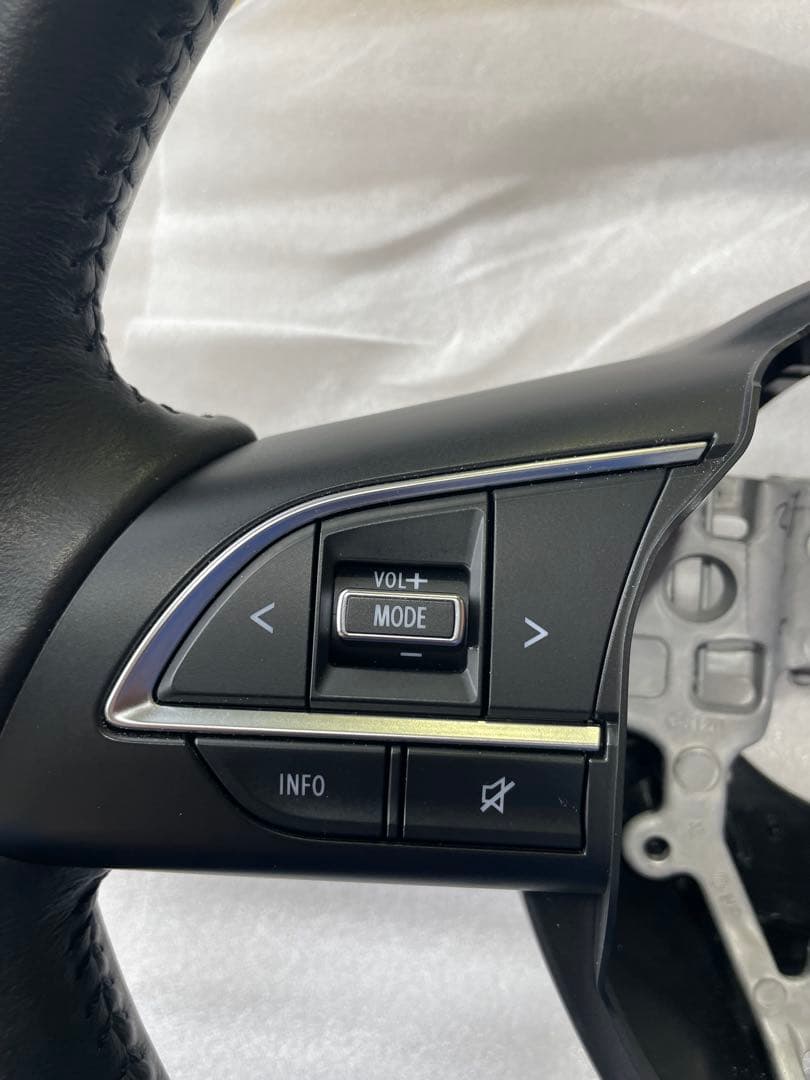 スズキ純正ジムニーJB64Wハンドル