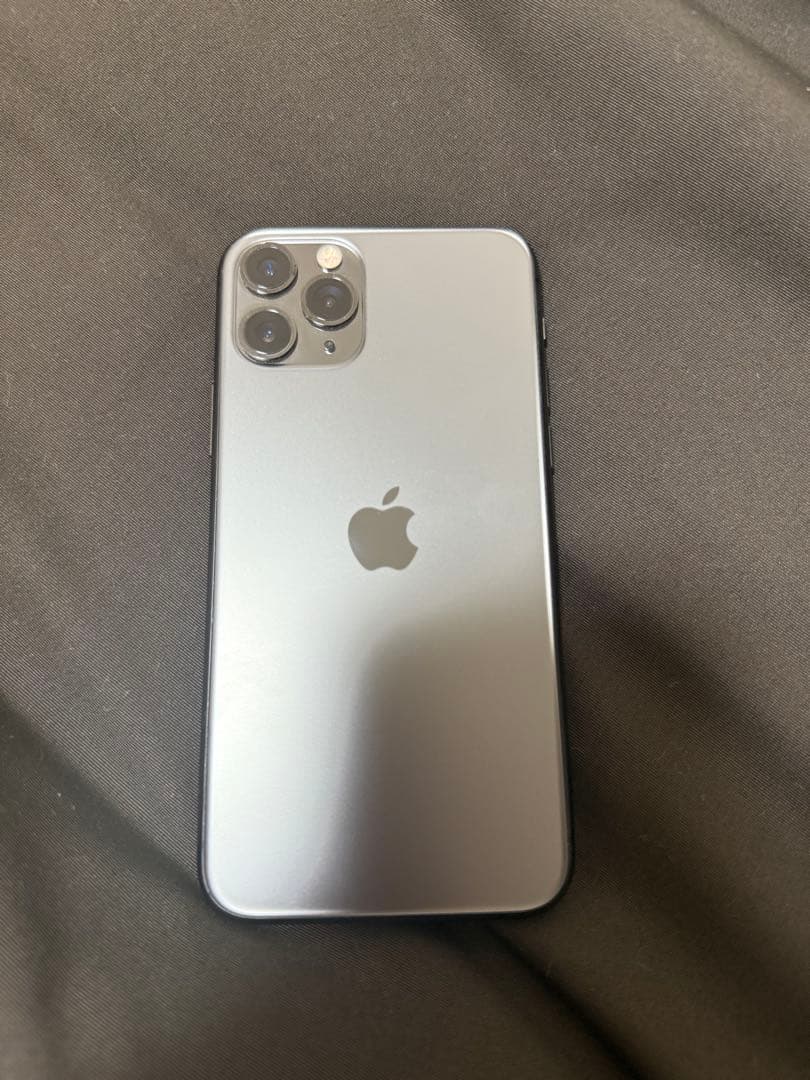 Apple iPhone 11 Pro スペースグレー　256GB