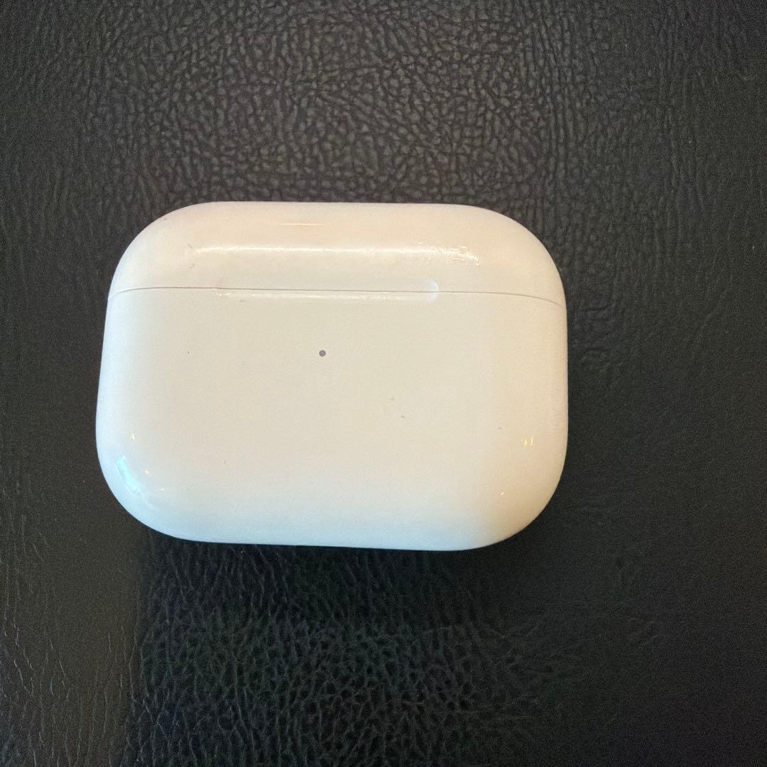 Apple AirPods Pro (第2世代) Lightning充電ケース