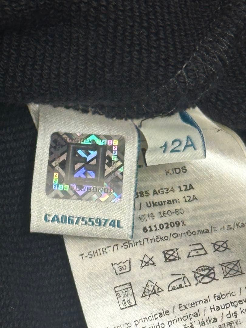 美品！FENDIキッズ Tシャツ サイズ12A