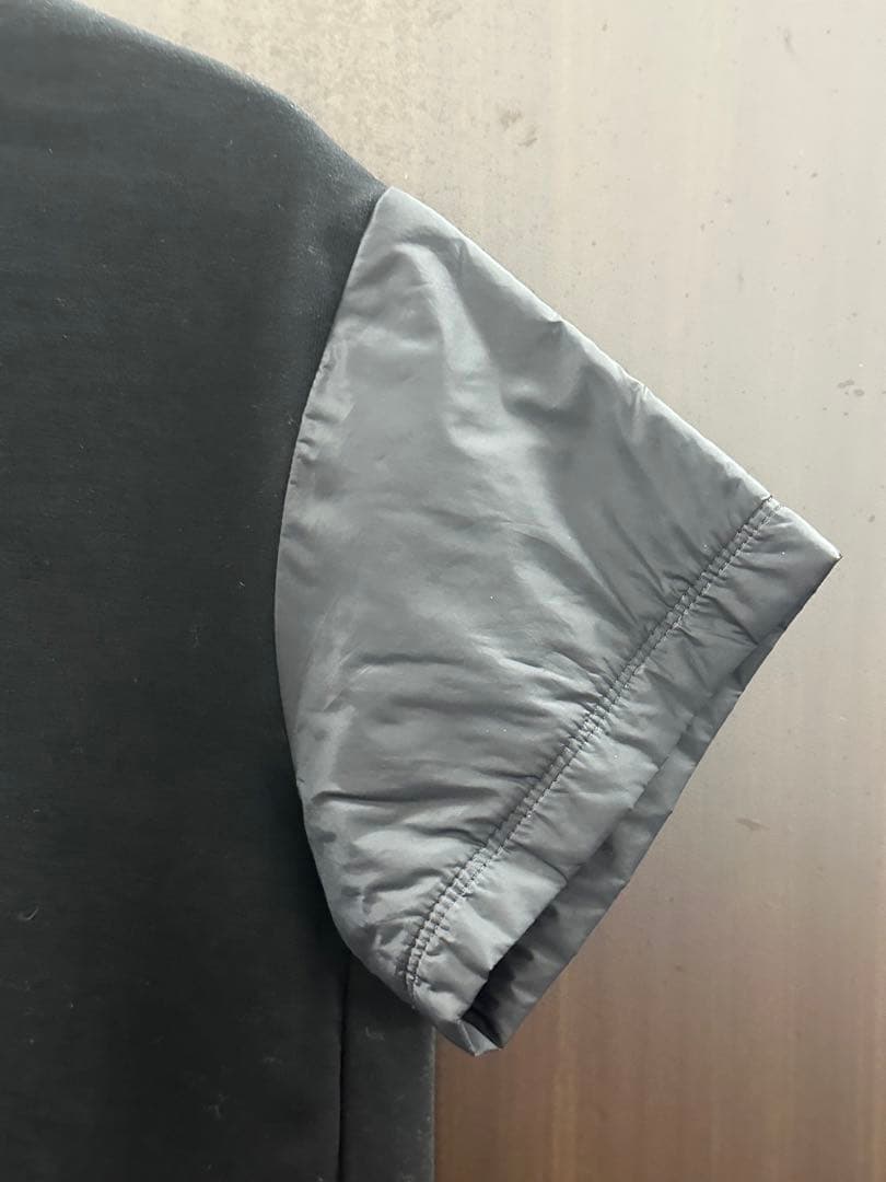 美品！FENDIキッズ Tシャツ サイズ12A