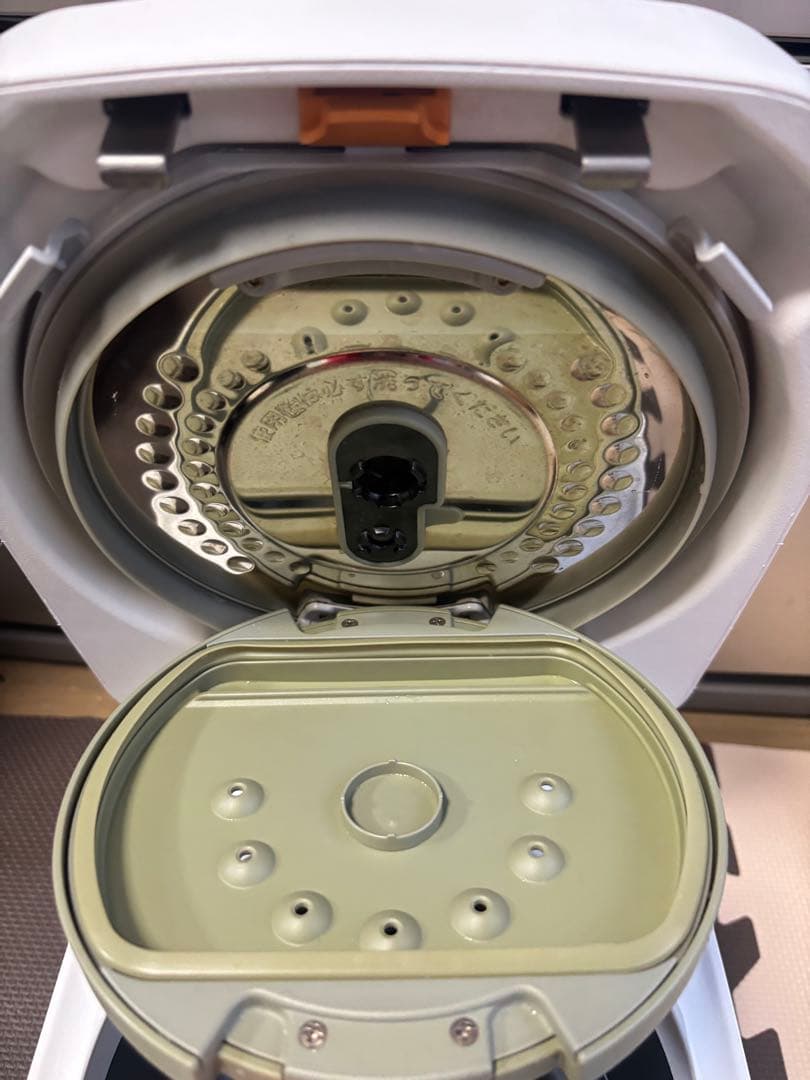 HITACHI 炊飯器 ふっくら御膳RZ-V100GM-2023年製