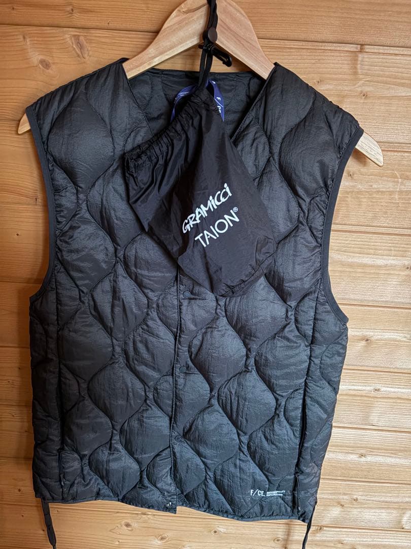 TAION BY F/CE.タイオン By エフシーイー パッカブルダウンベスト