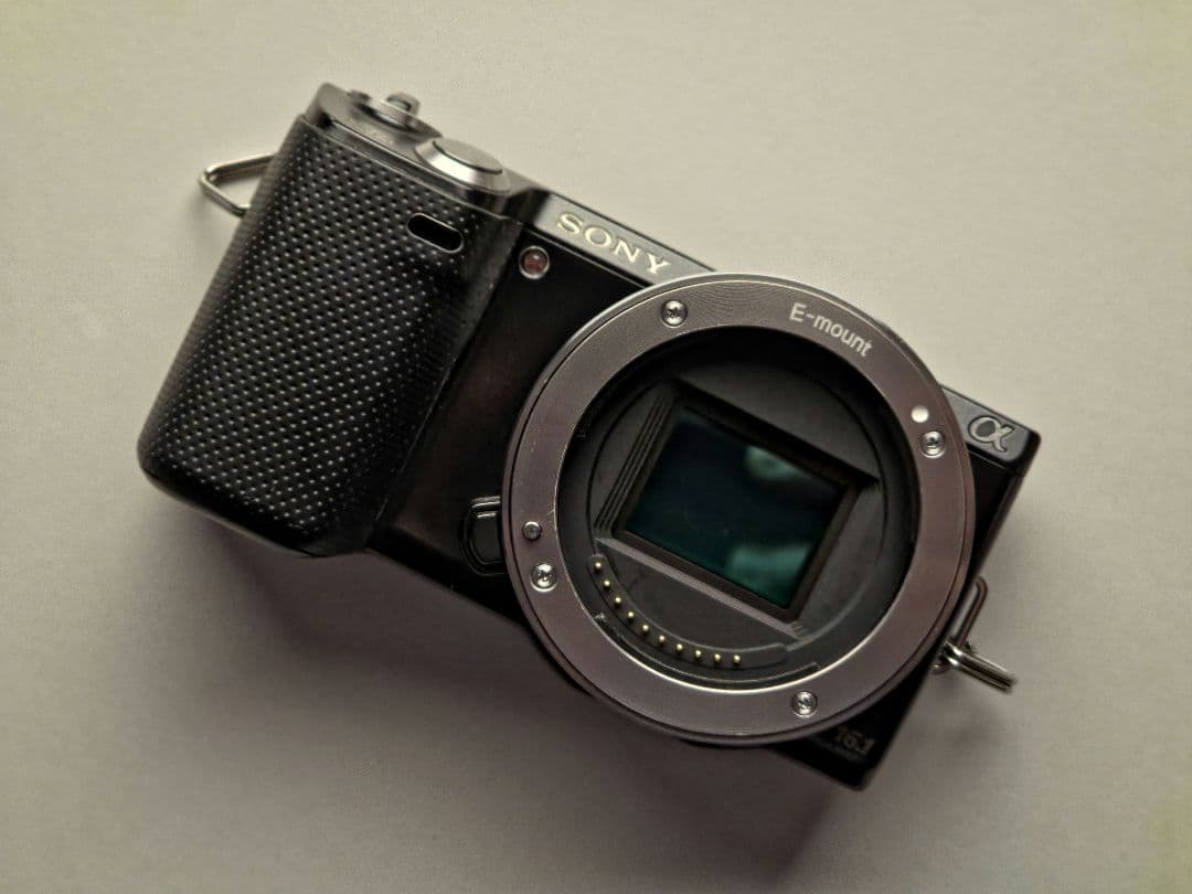 SONY NEX 5n 充電器バッテリー Fマウントアダプタ付き！