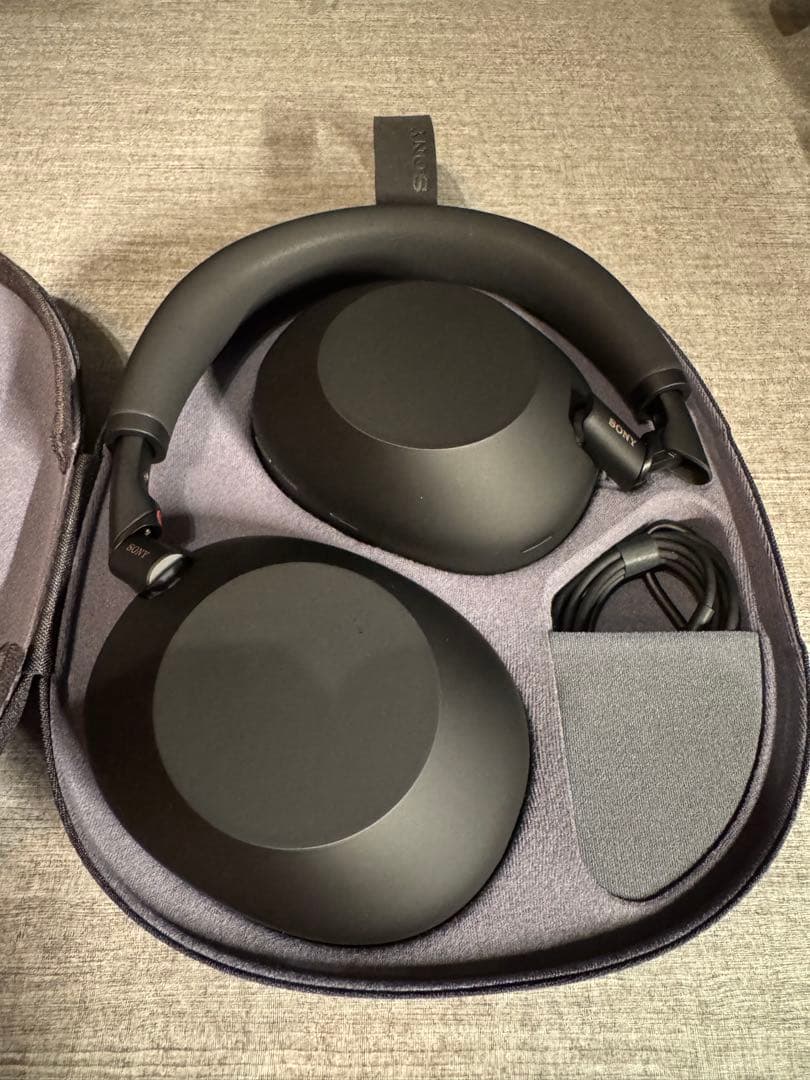 【5年ワイド延長保証付】Sony WH-1000MX6 ブラック　スタンド付き