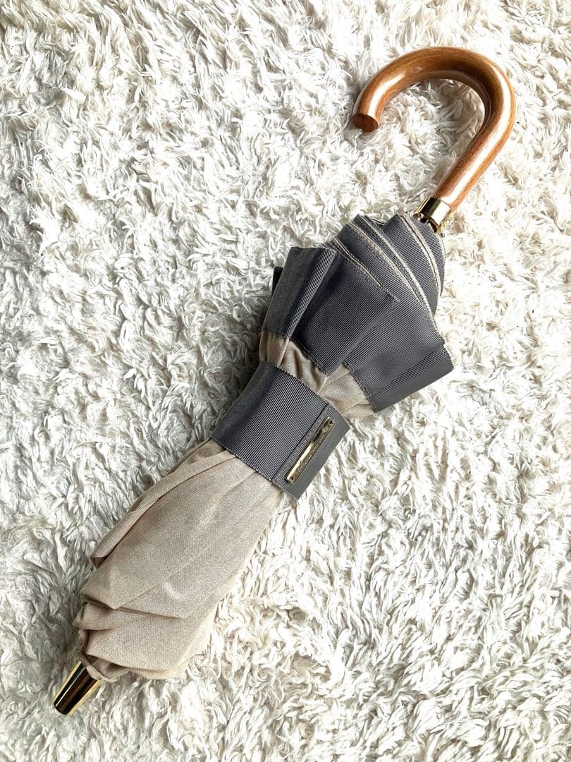 美品◯アシーナニューヨーク 折り畳み 日傘 ベージュ✖️グレー