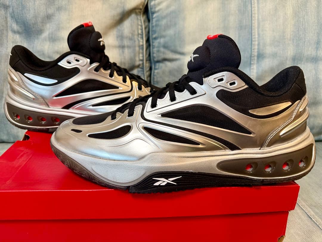 【新品未着用】Reebok Engine A \"Silver\" 30cm