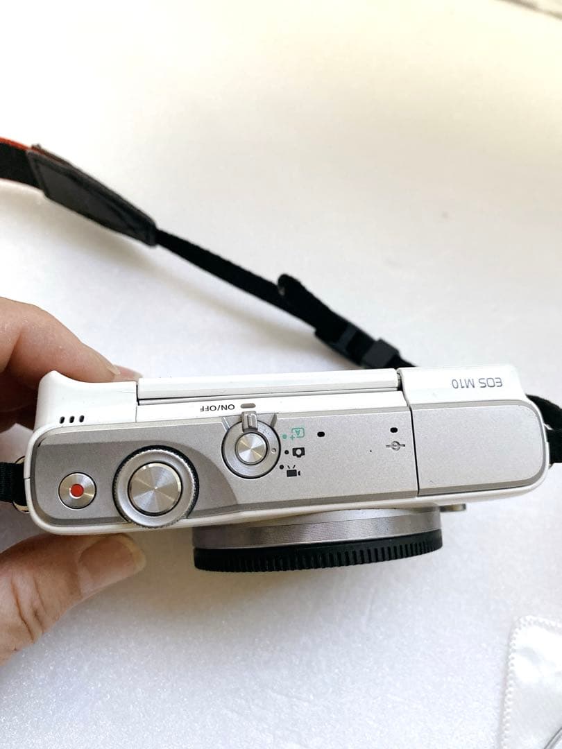 極美品♪Canon eos M10ミラーレス一眼カメラダブルレンズ付き