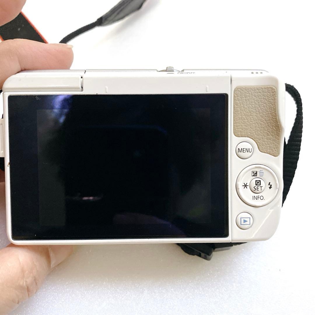 極美品♪Canon eos M10ミラーレス一眼カメラダブルレンズ付き