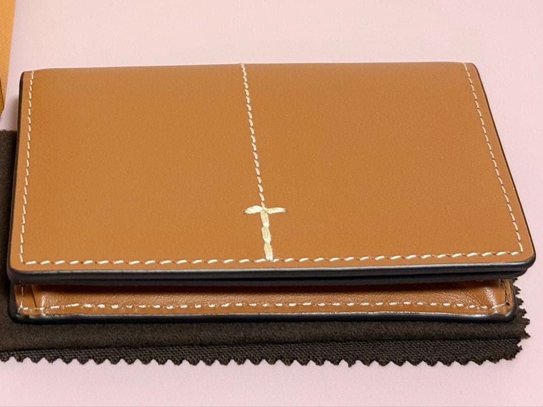 TOD'S　トッズ　ステッチ　カードケース　名刺入れ　ブラウン