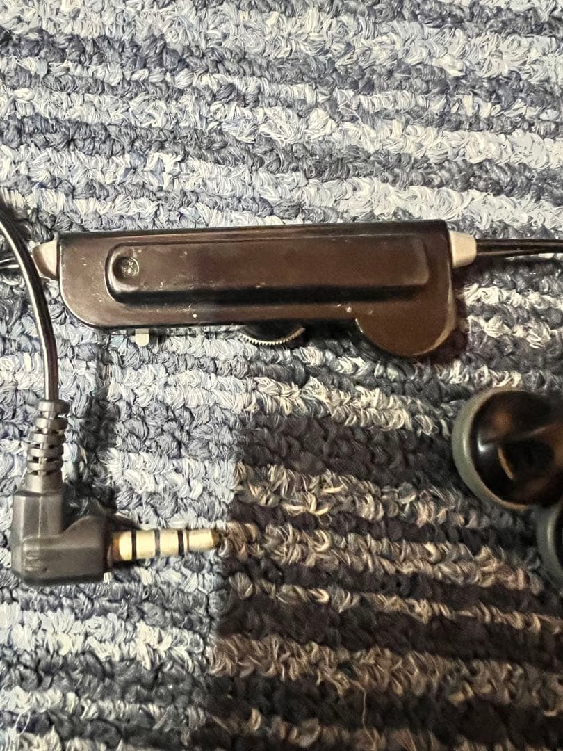 AIWA インイヤーイヤフォン 再生コントロール付き