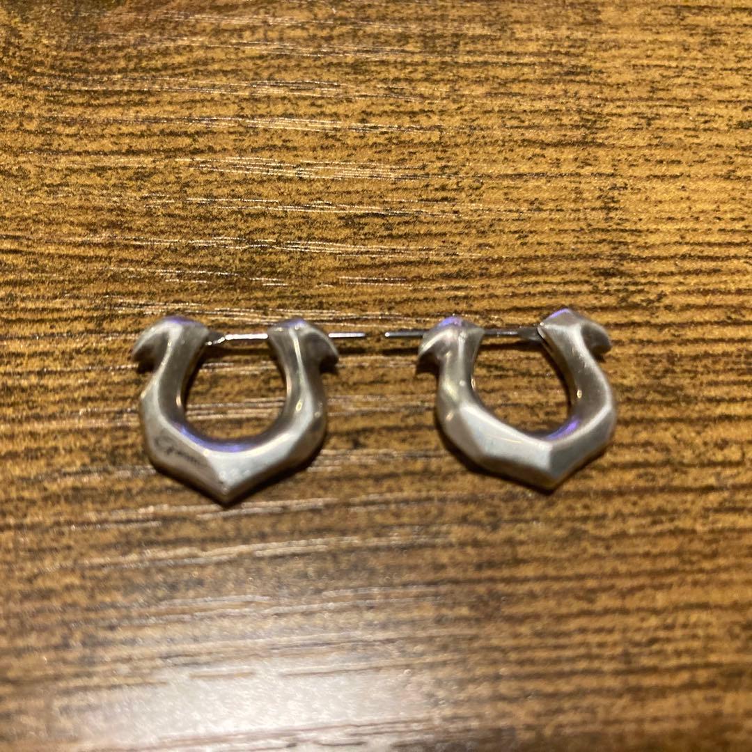 ガルニ ホースシュー ピアス garni