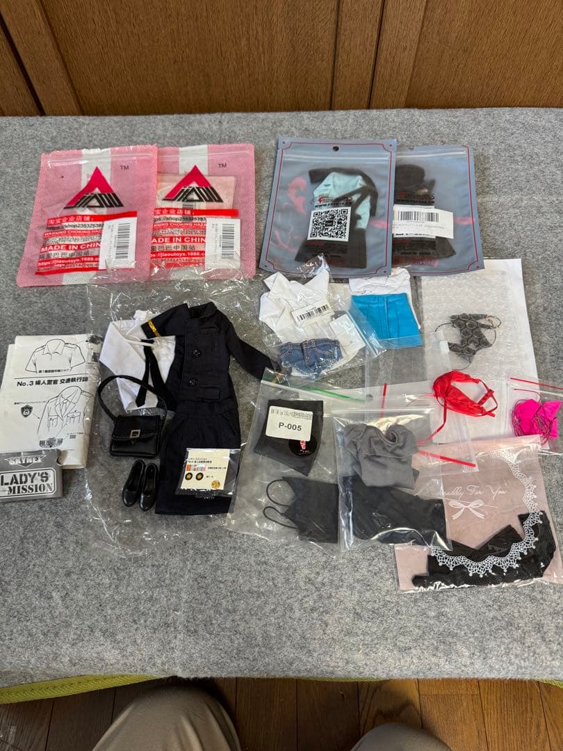 早い物勝ち 1/6フィギュア素体、ヘッド、衣装、小物セット