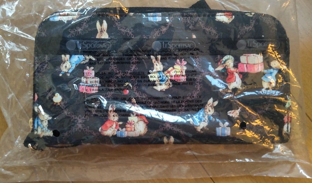 日曜＊月曜セール！新品未使用 タグ付きレスポートサック×ピーターラビット 財布