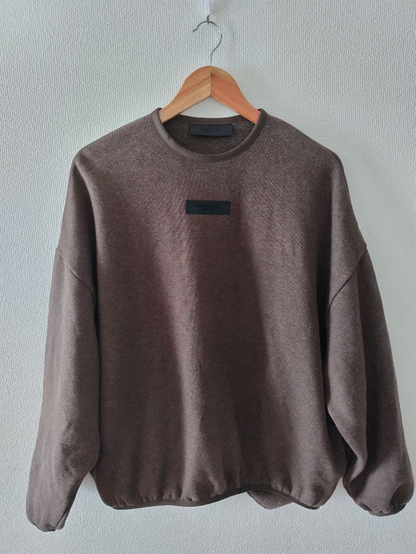 FEAR OF GOD ESSENTIALS スウェットシャツ　ブラウン