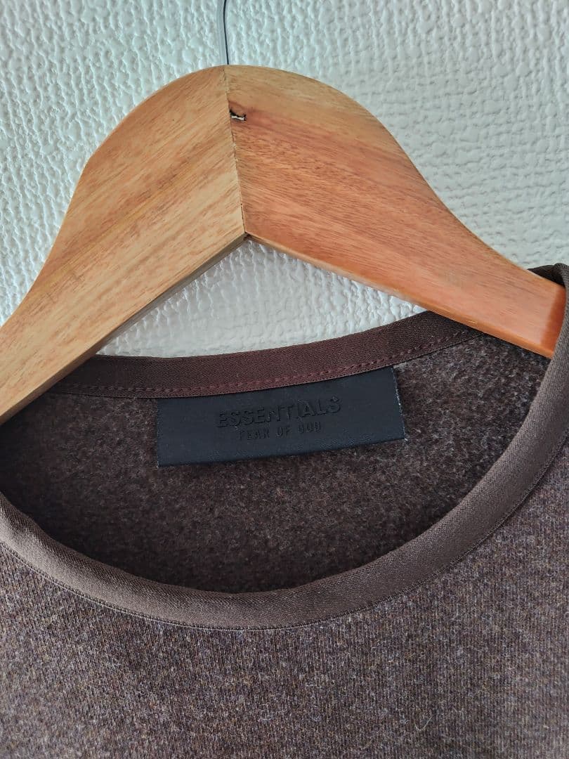 FEAR OF GOD ESSENTIALS スウェットシャツ　ブラウン