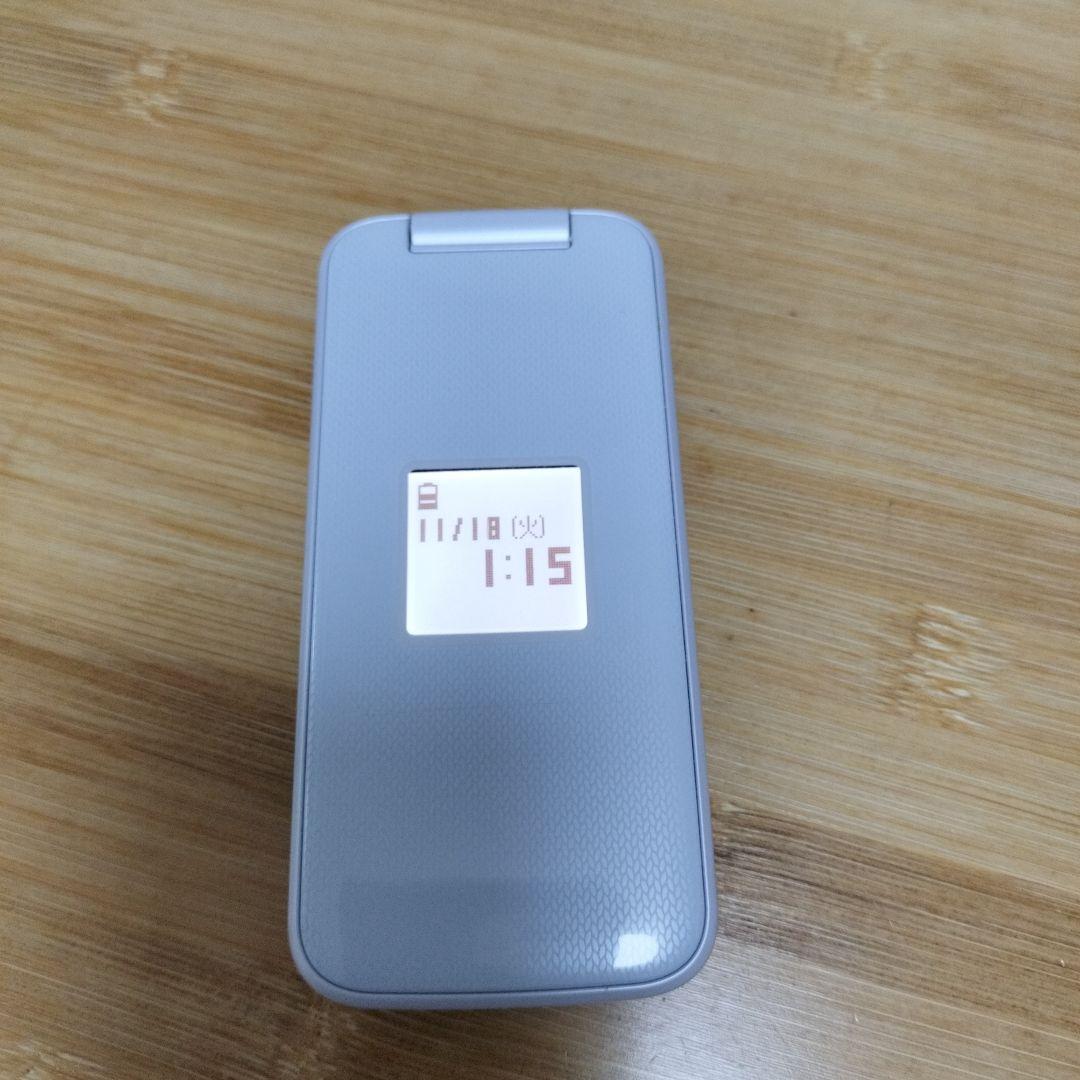 F-01M　らくらくホン　白