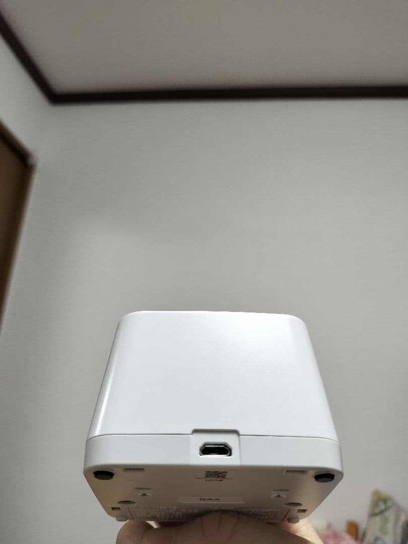 F-01M　らくらくホン　白