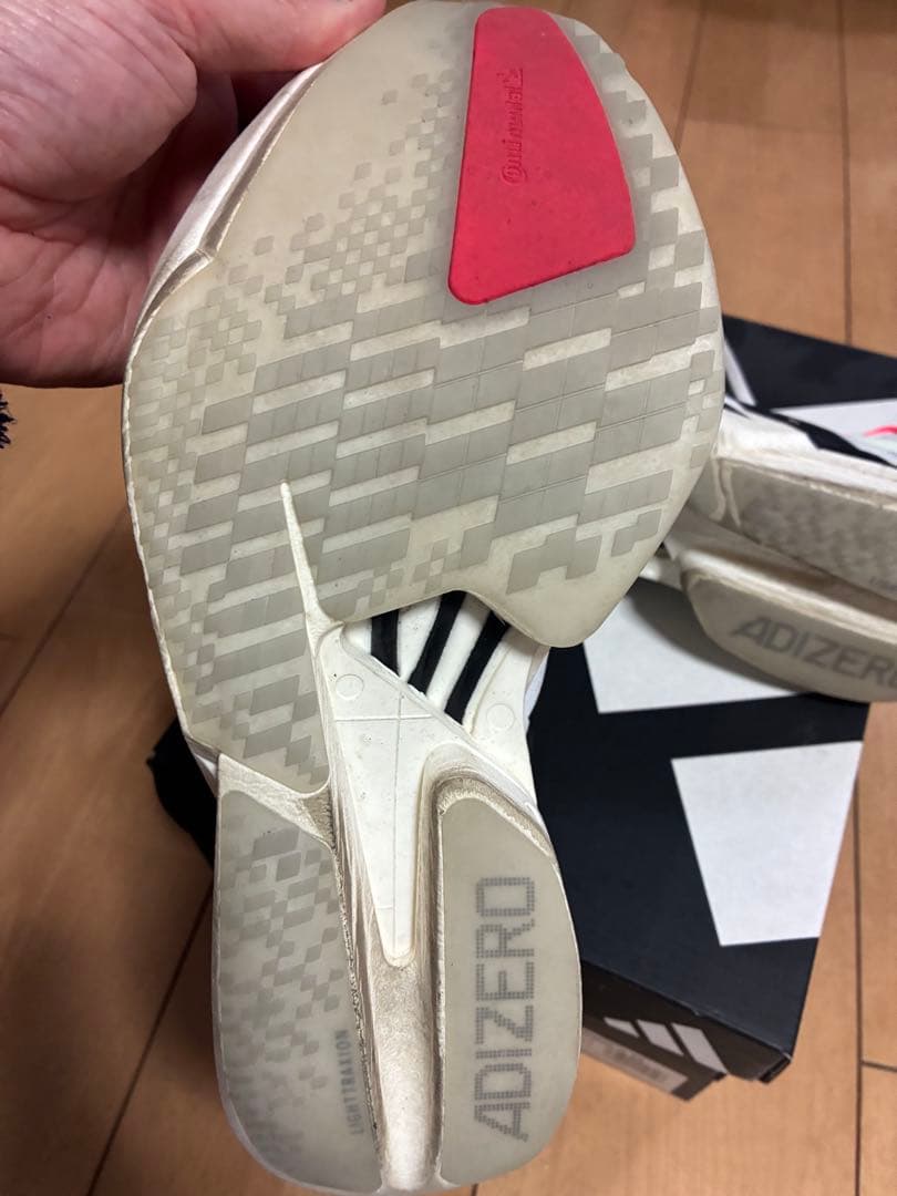 adidas アディオスプロ4