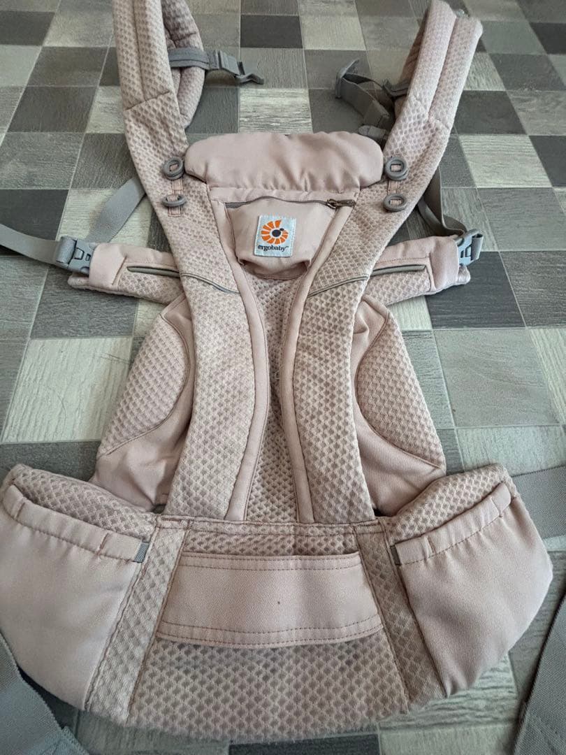 値下げしました♡エルゴオムニブリーズ　ピンククォーツ