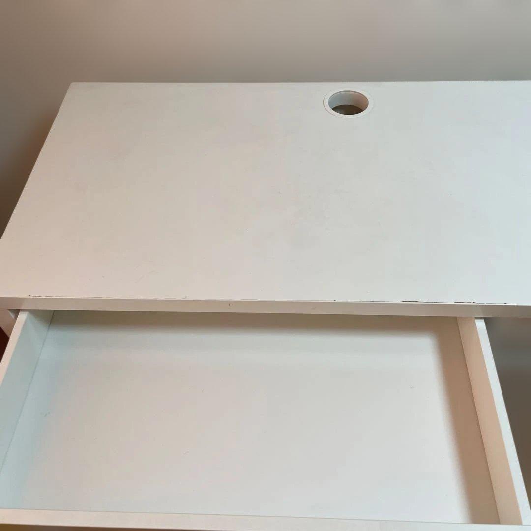 IKEA ホワイト　オフィスデスク　ミッケ　MICKE 値下げ中　送料込　組立済