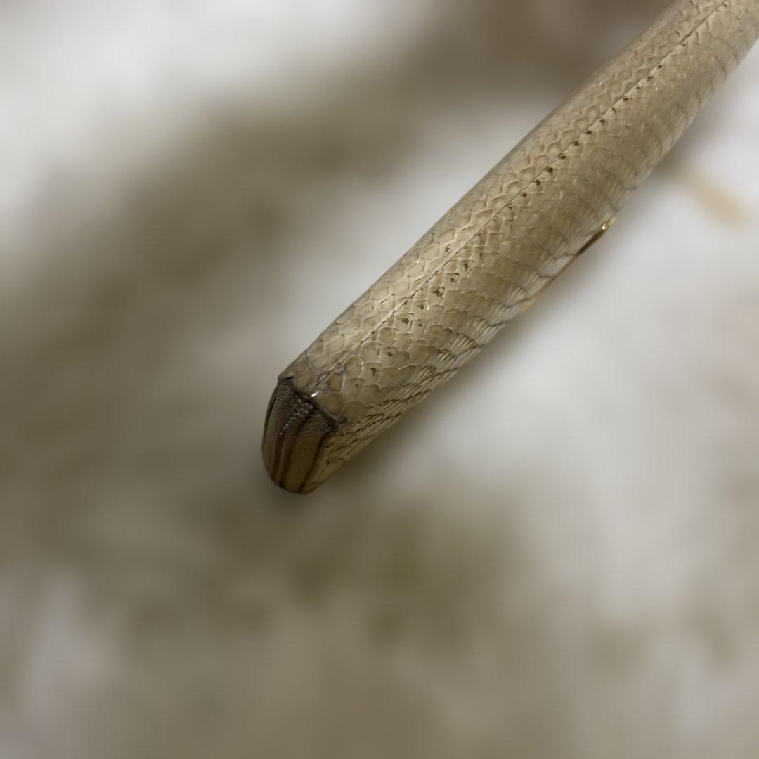 【極美品】ATAO リモパイソン　l字ファスナー　ゴールド　希少色