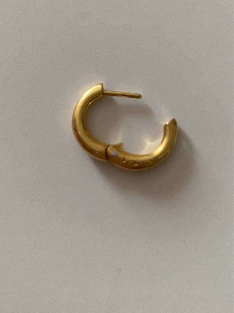 正月のみ価格　hum ピアス　et-P97m ゴールド フープピアス 片耳