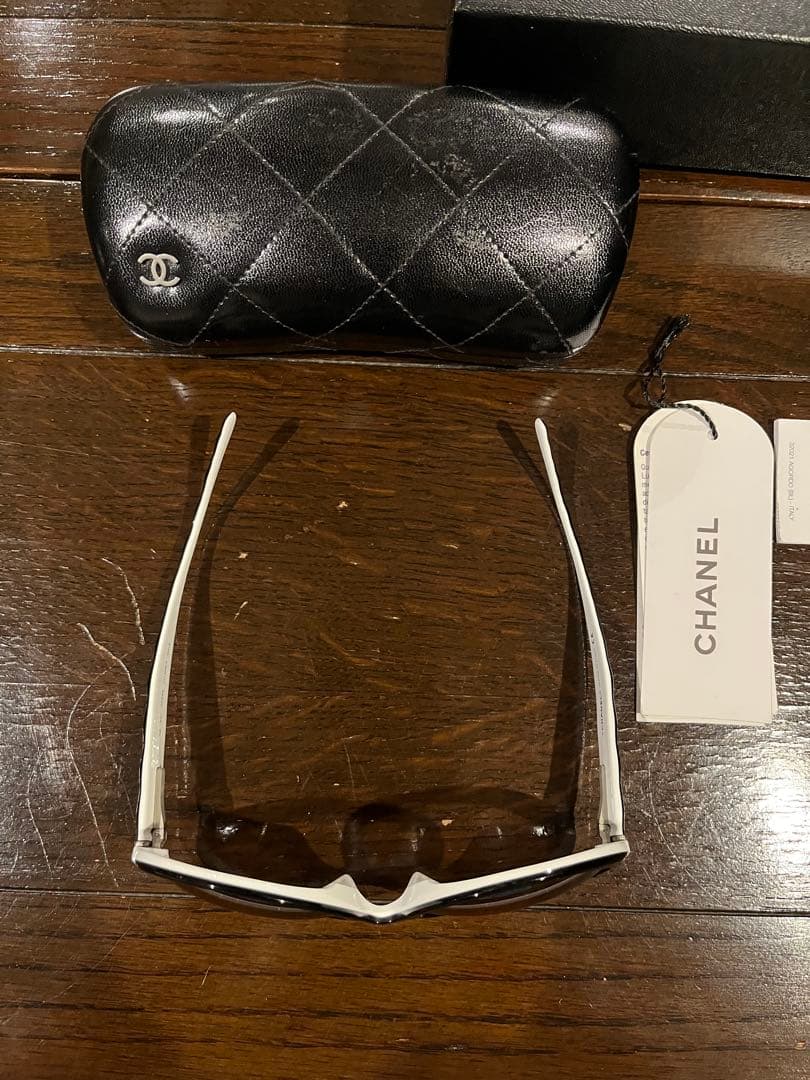 ビンテージ　CHANEL バイカラー　サングラス　箱付き　マトラッセココマーク