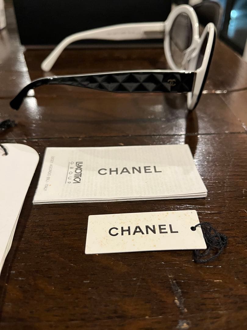 ビンテージ　CHANEL バイカラー　サングラス　箱付き　マトラッセココマーク