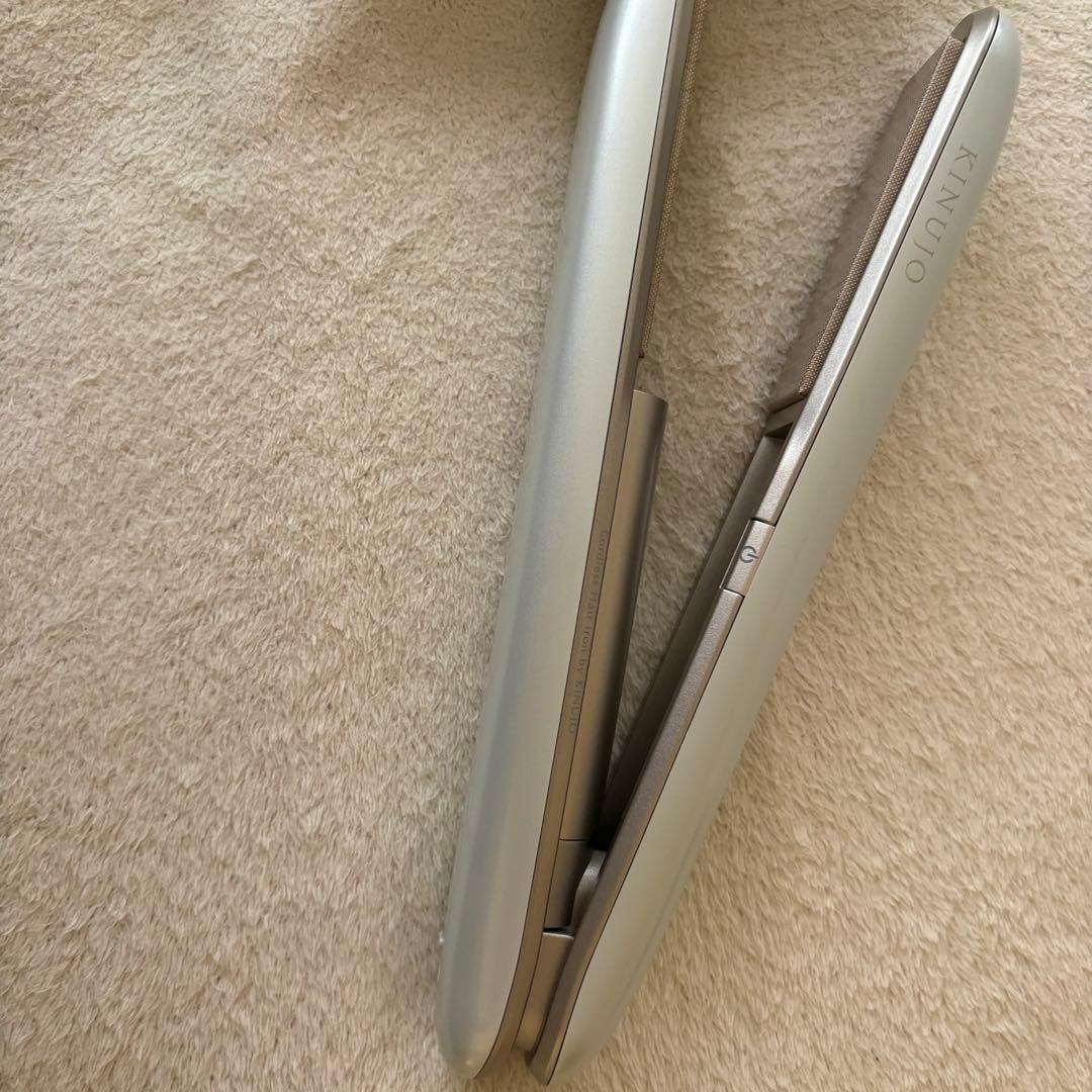 KINUJO絹女　LuxeJewelコードレスヘアアイロン