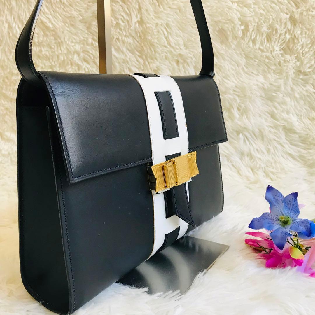 【極美品】セリーヌ ショルダーバッグ 肩掛け フラップ リボン ロゴ金具