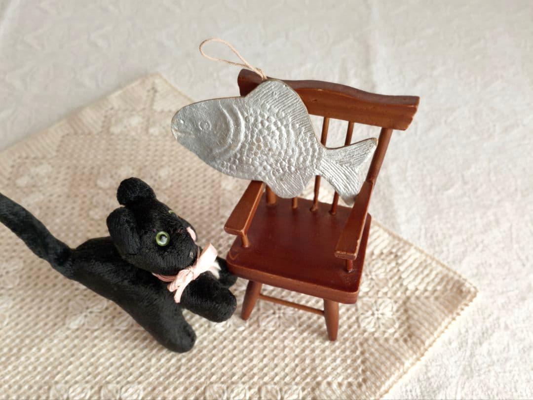 【まーちゃんさま】* vintage ❀ シルバーの かわいいお魚さん