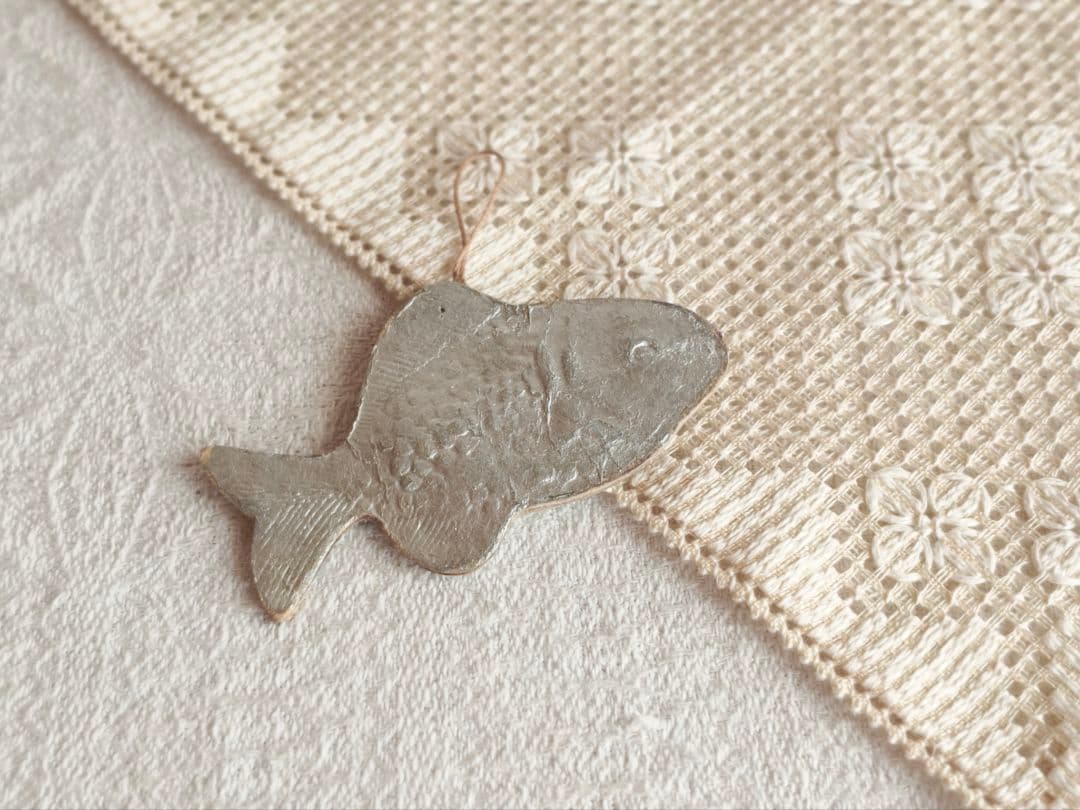 【まーちゃんさま】* vintage ❀ シルバーの かわいいお魚さん