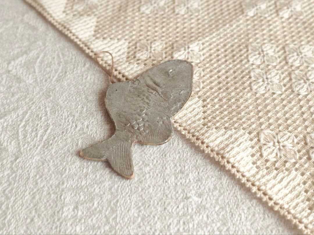 【まーちゃんさま】* vintage ❀ シルバーの かわいいお魚さん