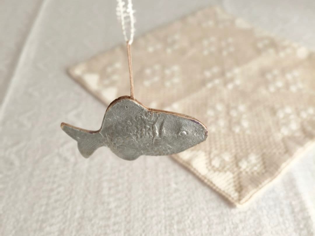 【まーちゃんさま】* vintage ❀ シルバーの かわいいお魚さん