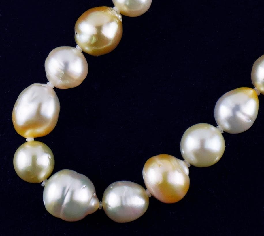テり抜群 天然南洋白蝶真珠8.6㎜～11.5㎜ゴールドマルチカラーネックレス