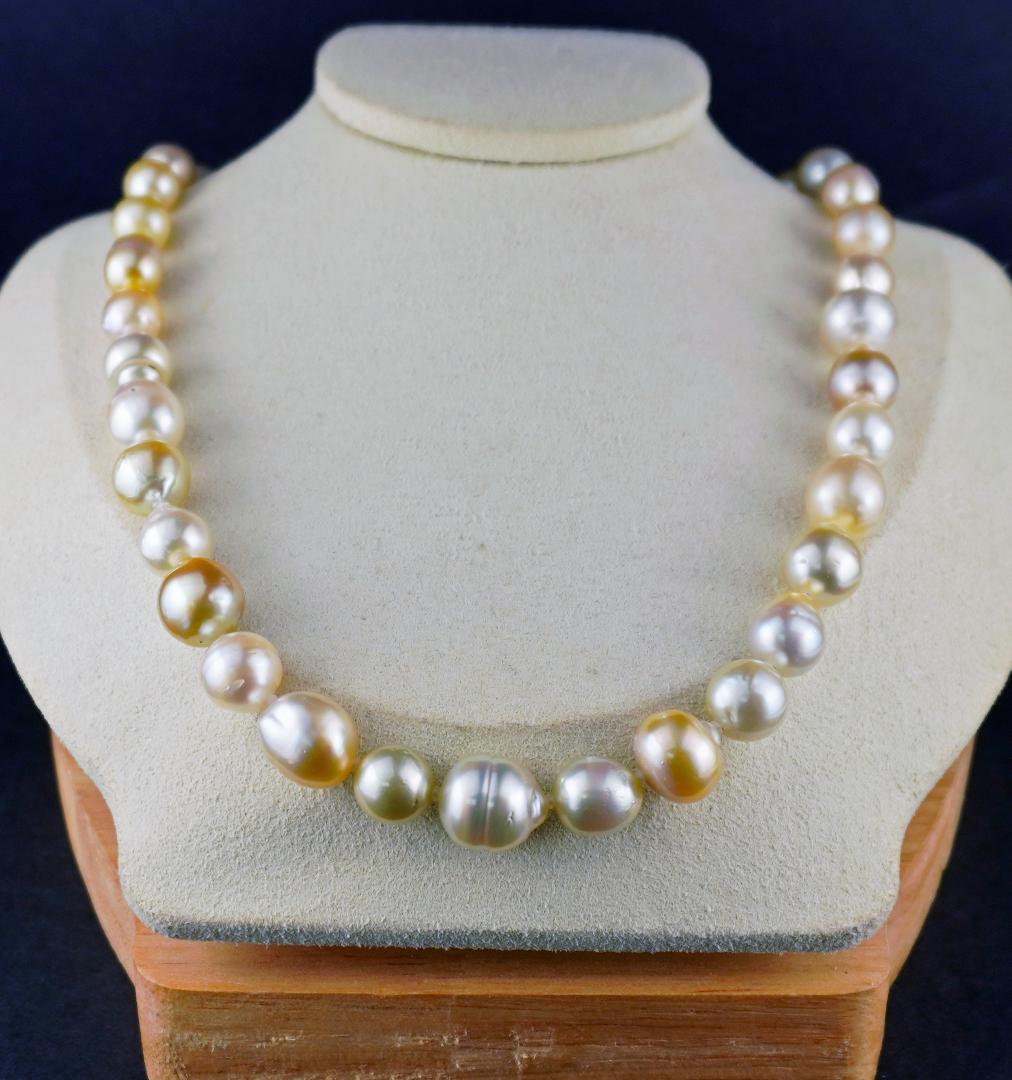 テり抜群 天然南洋白蝶真珠8.6㎜～11.5㎜ゴールドマルチカラーネックレス