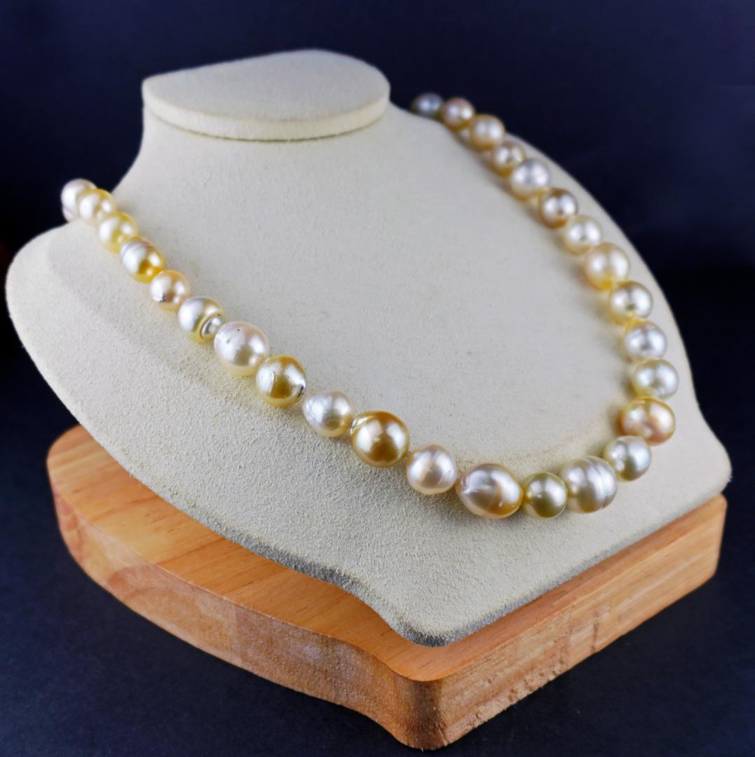 テり抜群 天然南洋白蝶真珠8.6㎜～11.5㎜ゴールドマルチカラーネックレス