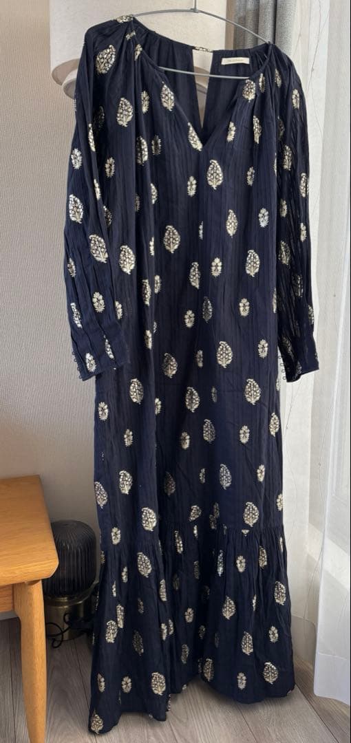 ヌキテパCOTTON DOBBY PRINT NECK GATHER DRESS