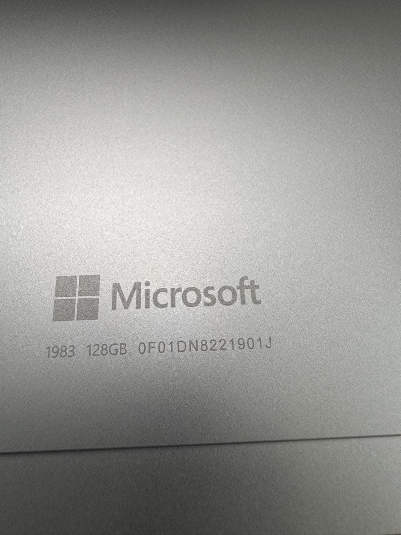 Microsoft Surface Pro 8 本体